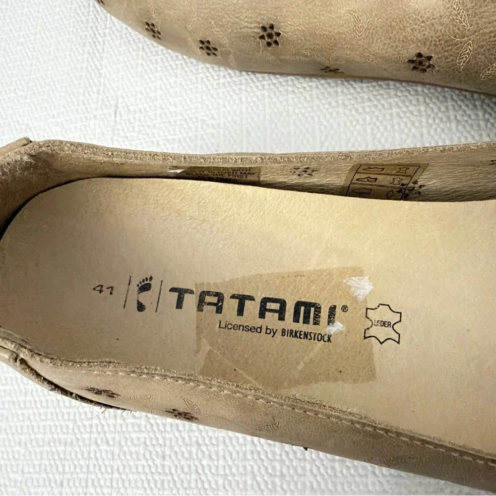 Tatami by Birkenstock Floral Detail Leather Flats - Picture 4 of 10